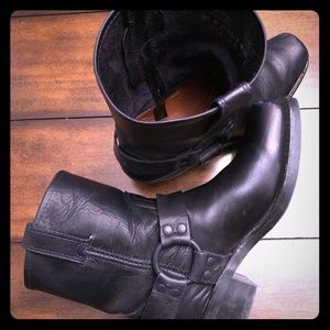 Frye Harness 8R size 8.5